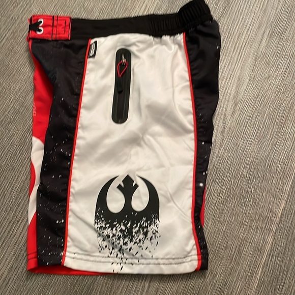 Swim trunks - Picture 3 of 5